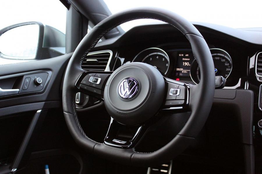  Volkswagen Golf R 5-Door 2013 года  (фото 85 из 100)